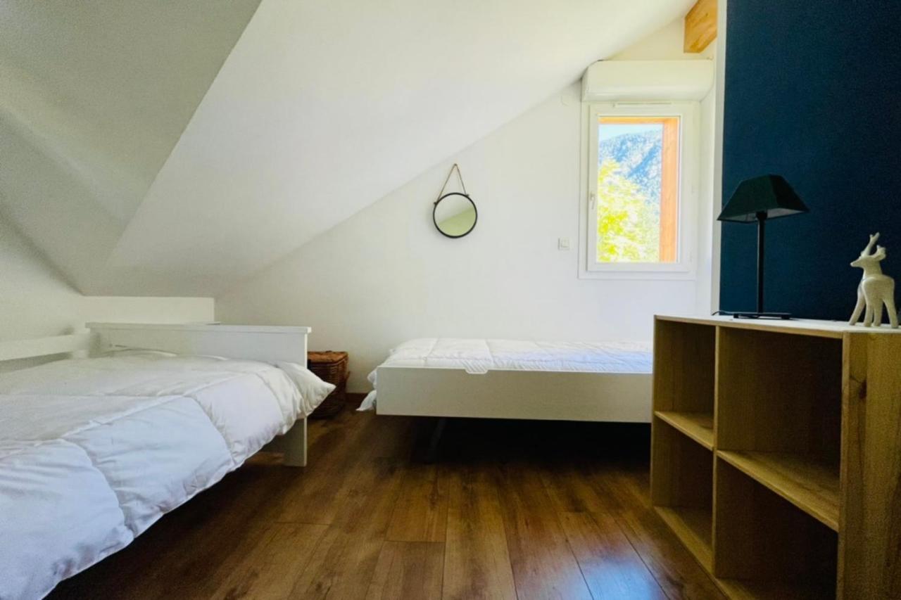 Ferienwohnung Large Chalet With Terrace And View In Briancon Exterior foto