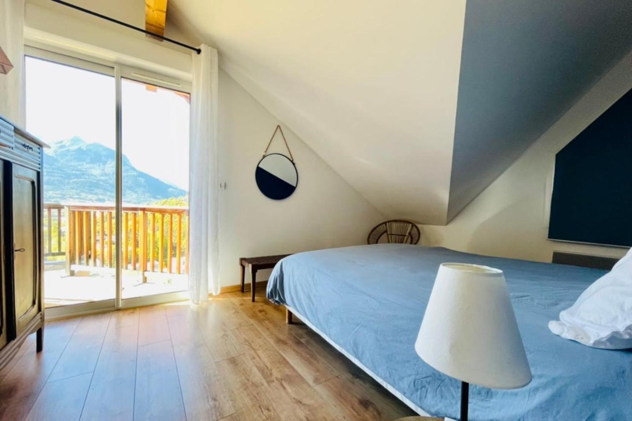 Ferienwohnung Large Chalet With Terrace And View In Briancon Exterior foto