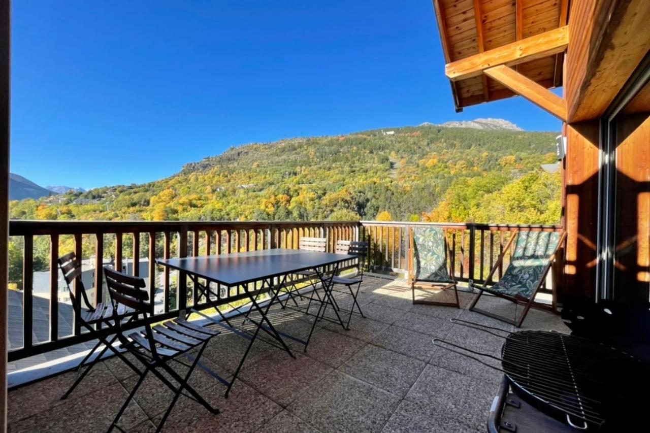 Ferienwohnung Large Chalet With Terrace And View In Briancon Exterior foto